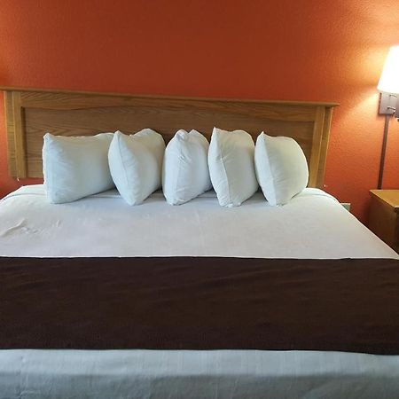 Americinn By Wyndham Garden City Extérieur photo