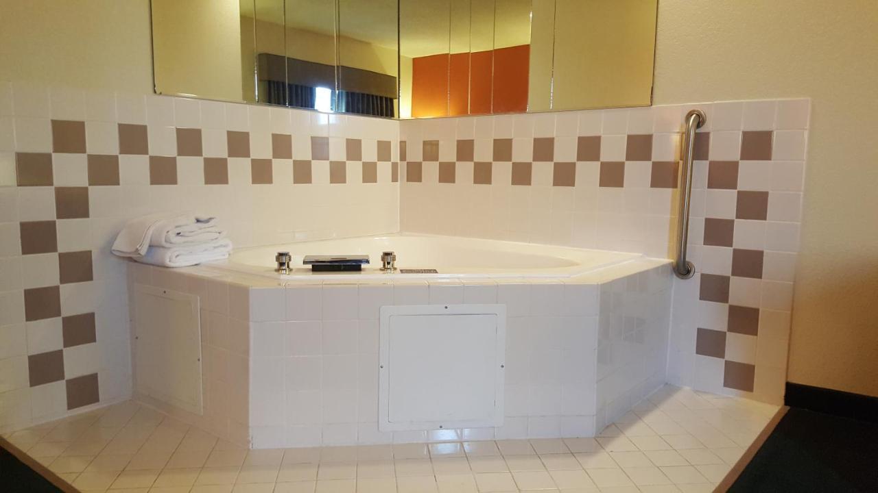 Americinn By Wyndham Garden City Extérieur photo
