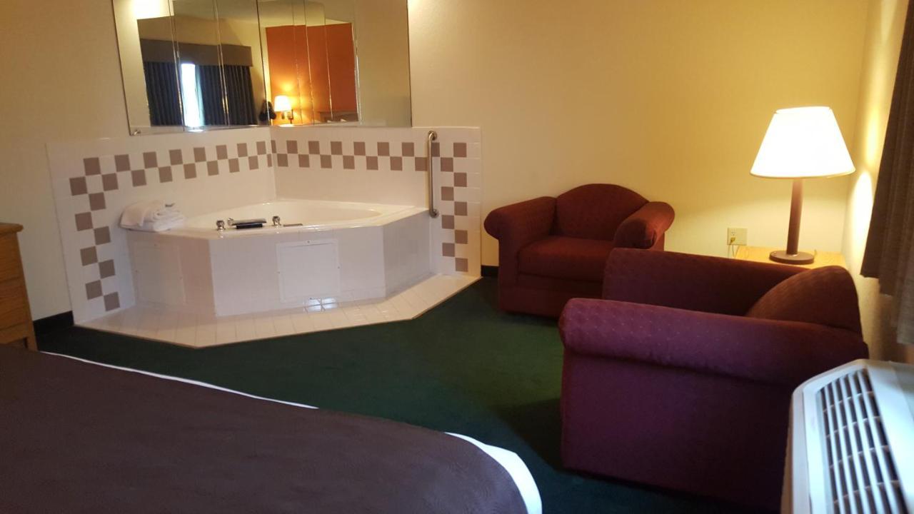 Americinn By Wyndham Garden City Extérieur photo