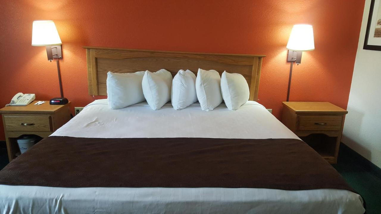 Americinn By Wyndham Garden City Extérieur photo